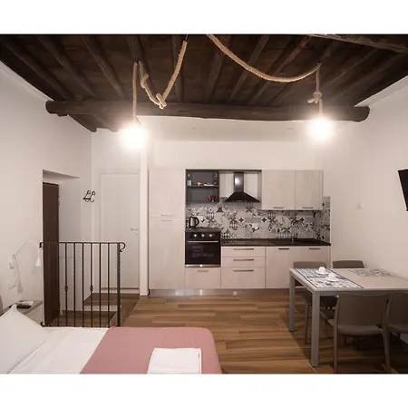 Matt House 斯培西亚